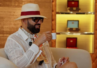 Улыбчивый блогер Василенко порадовался ростовской жаре из машины с кондиционером