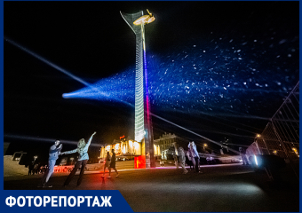 Небо над Ростовом осветили «Лучи Победы»