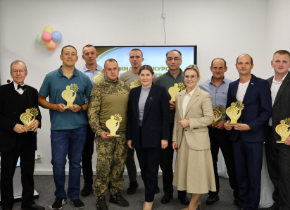Победителей областного конкурса ко Дню отца наградили в Ростове