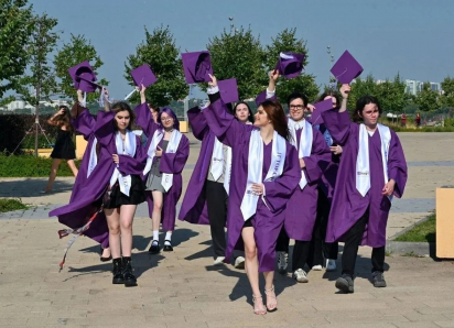 Как поступить в вуз без стресса и выйти не только с дипломом, но и с карьерой