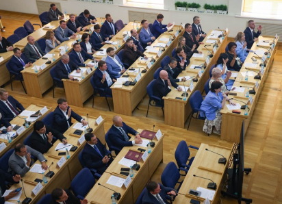 Подготовка к выборам, ремонт дорог и развитие спорта: что обсуждали на заседании ростовской гордумы