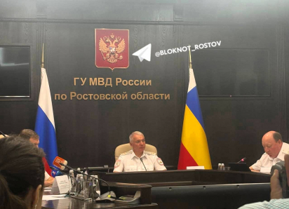 На Дону полицейским возвращают сумму предложенных взяток и депортируют мигрантов 
