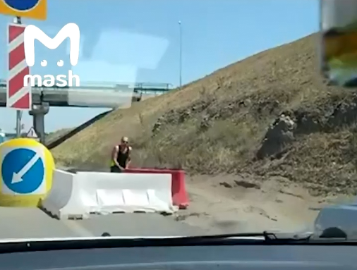 Ростовчане нашли эффектный способ устранить пробку на дороге