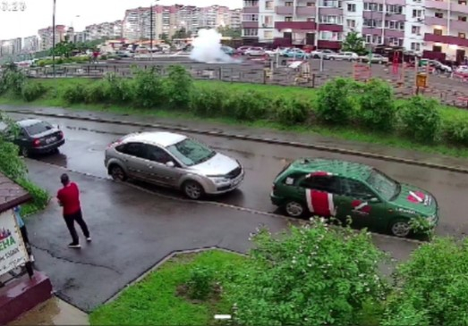 В Ростове задержали мужчину за взрыв петарды на детской площадке