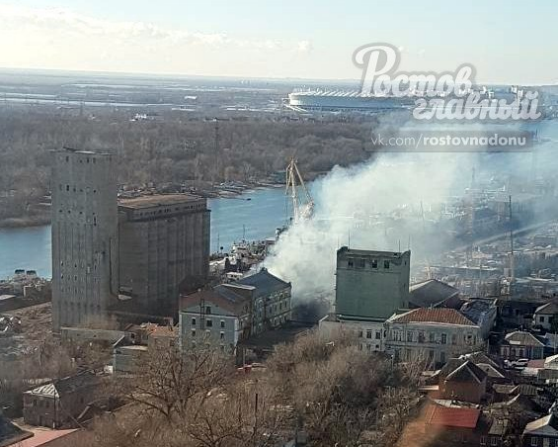 В Ростове произошел пожар на мукомольном заводе
