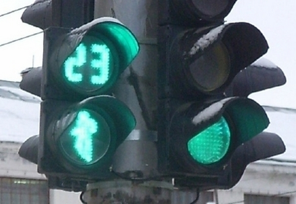В Ростове на трех перекрестках и пешеходном переходе установят новые светофоры