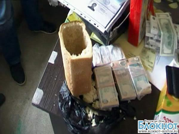 В Ростовской области фальшивомонетчики перевозили поддельные деньги в хлебе