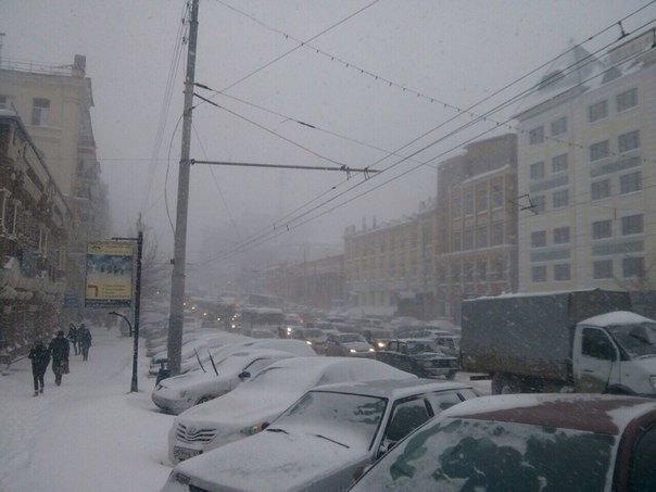 В Ростове-на-Дону снегопад парализовал движение