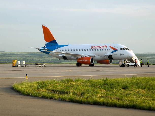 Пьяные пассажиры устроили дебош на борту самолета Ростов - Москва