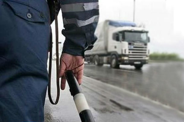 Инспектор ДПС в Ростовской области потребовал с водителя фуры взятку в 1 миллион рублей