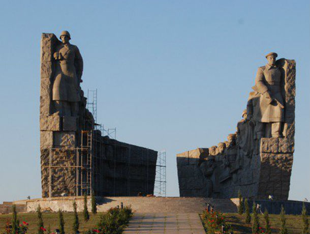 200 млн рублей собрали с жителей области на музей «Самбекские высоты» под Ростовом