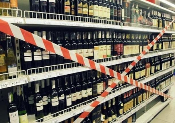 В Ростове полиция накрыла склад поддельной водки