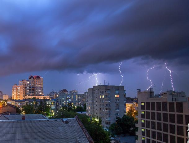 На Ростовскую область надвигается шторм с градом