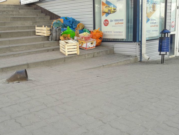 Бабушек с петрушкой показушно разогнали в Ростове после публичного нагоняя Кушнареву от Голубева