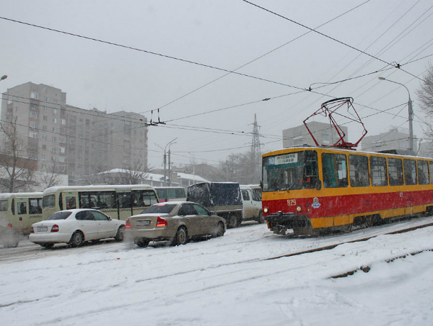 «Подпрыгивающие» на кривых рельсах трамваи мешают спать жителям Нахичевани в Ростове
