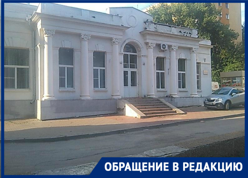 Ростовчанку возмутила карантинная зона по коронавирусу в центре города