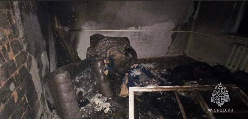 В Ростовской области заснувший с непотушенной сигаретой мужчина сгорел при пожаре в частном доме