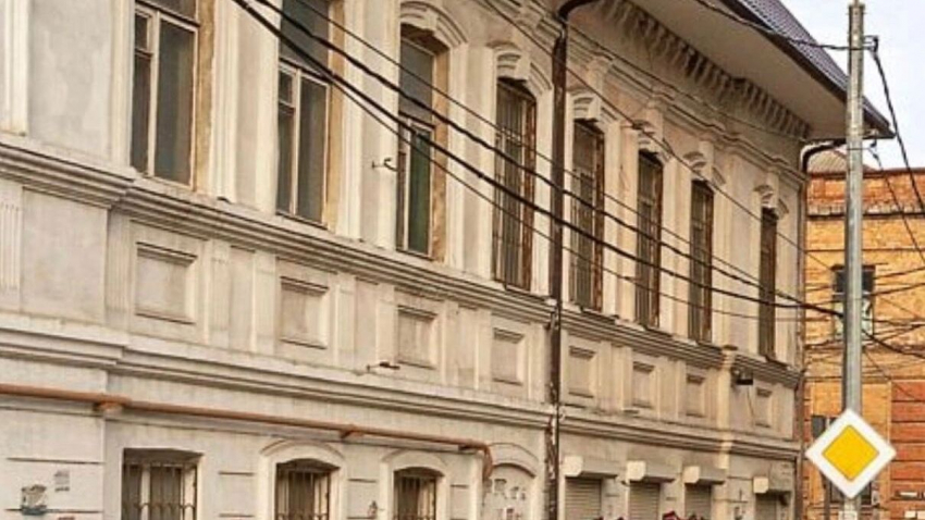 В историческом Ростове продают купеческий особняк XIX века