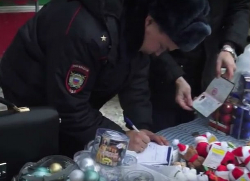 Из девяти торговых точек Ростова изъяли опасную пиротехнику