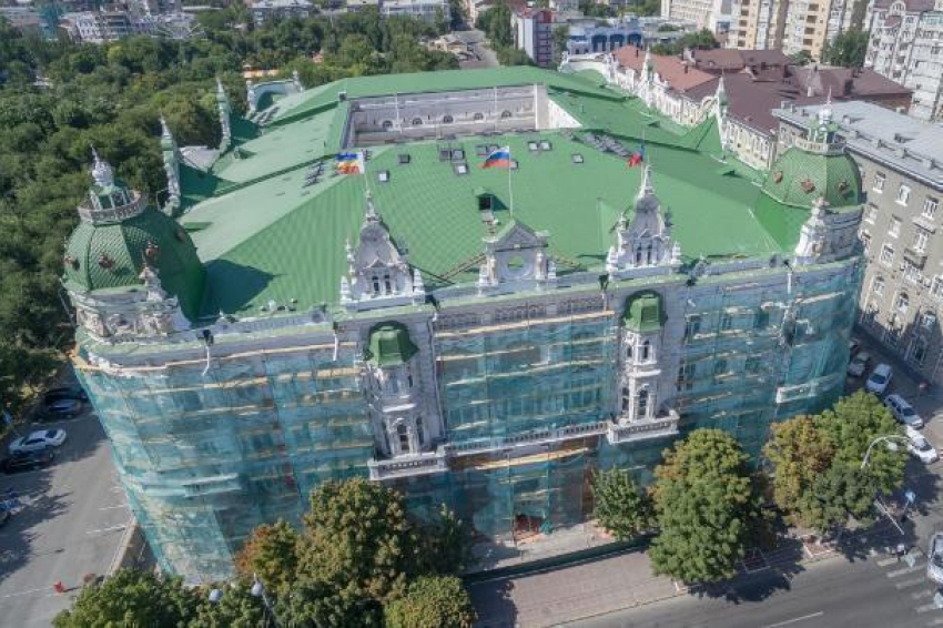 К дню города будет отреставрирован главный фасад здания администрации
