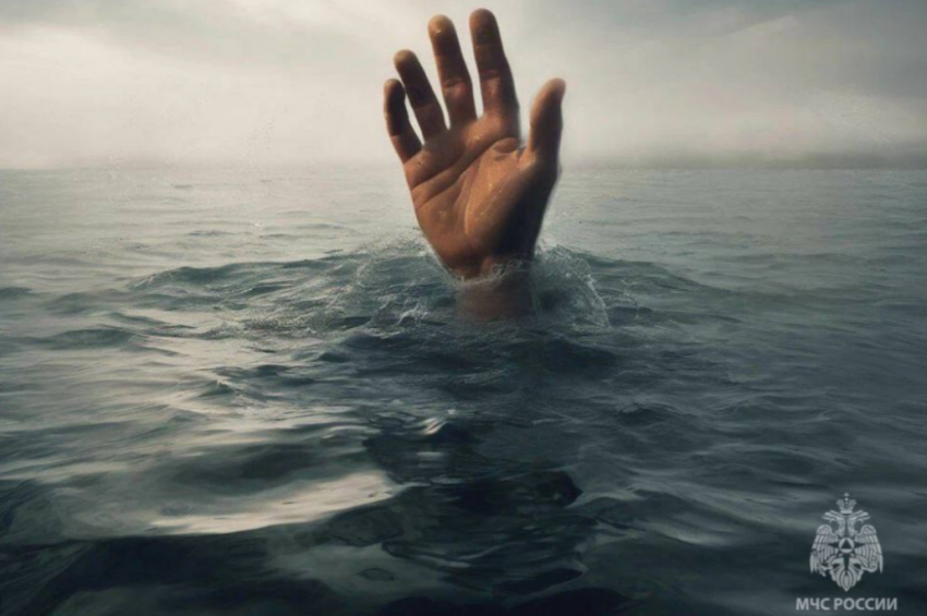 В Ростовской области из Дона достали тело мужчины