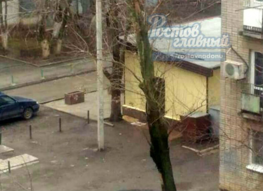 Вооруженные налетчики в масках ограбили магазин в Ростове
