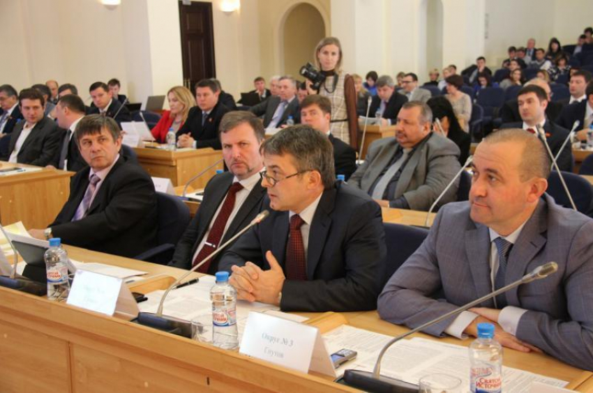 Ростовские чиновники увеличат бюджет этого года на 184, 7 милн
