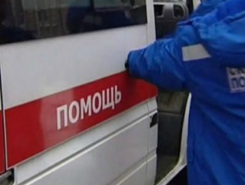 Тяжелые травмы головы получил мужчина под колесами иномарки в Ростовской области