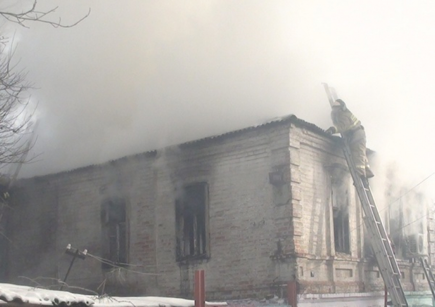  В Ростове осудят пьяного «электрика», по вине которого в пожаре погибла семья из шести человек