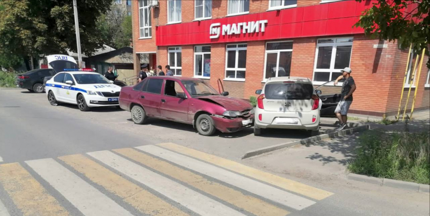 В Батайске водитель с инфарктом устроил ДТП
