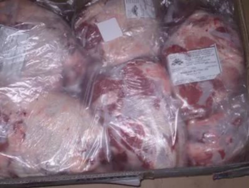Опасными пельменями и свининой травили покупателей трое бизнесменов в Ростовской области