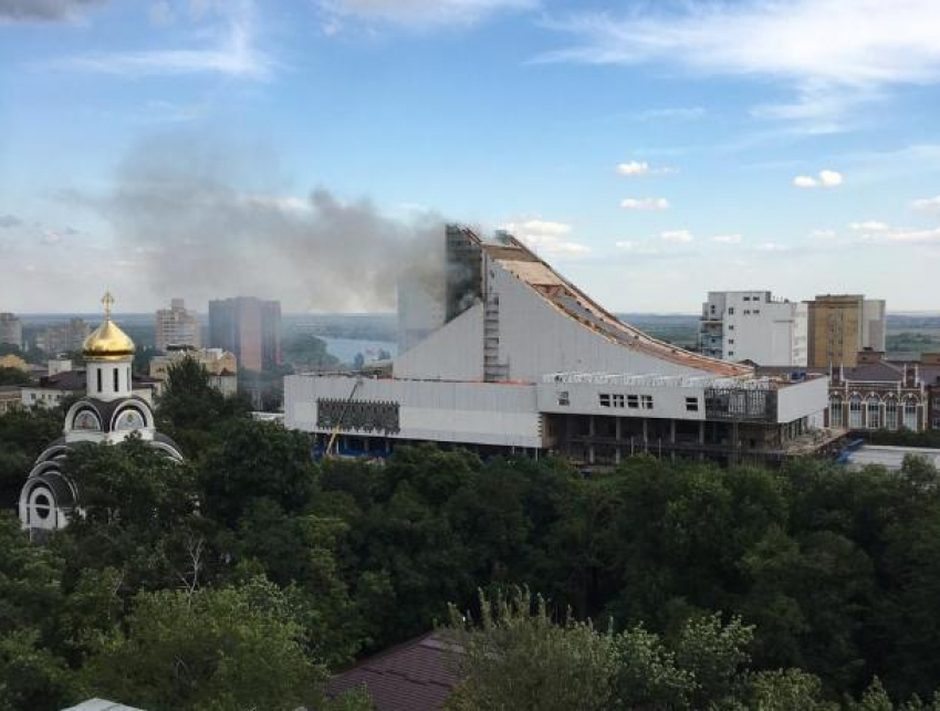 В Ростове загорелся музыкальный театр
