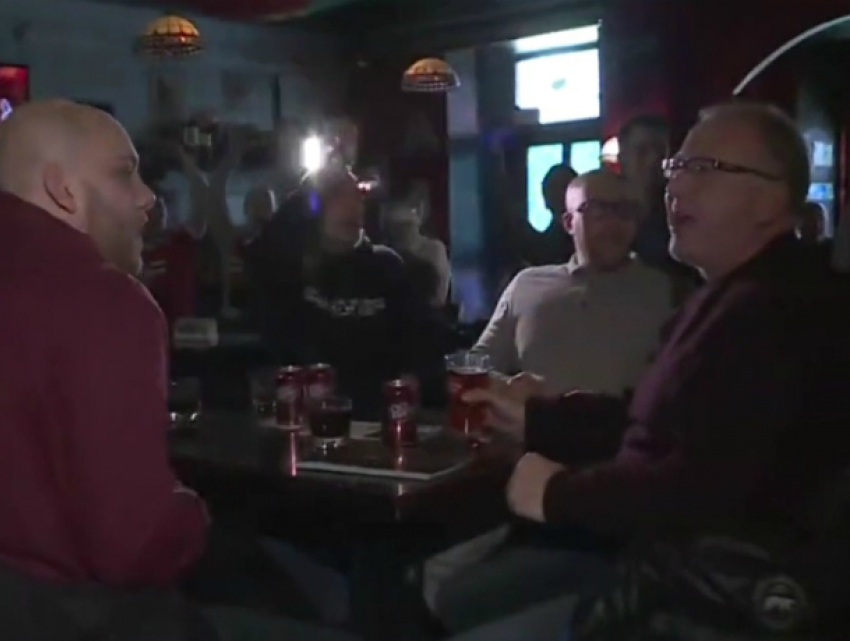 Буйная пьянка британских болельщиков «красных дьяволов» в баре Ростова попала на видео