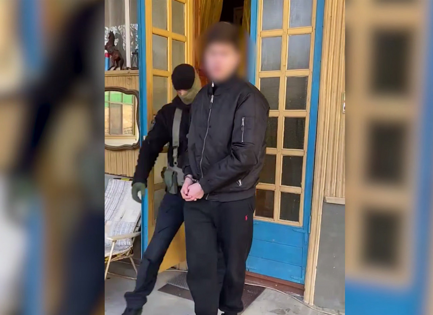 Двое ростовчан купили банковские карты для обнала и попали в колонию