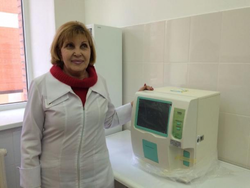 Новым лабораторным оборудованием оснастили ростовскую поликлинику