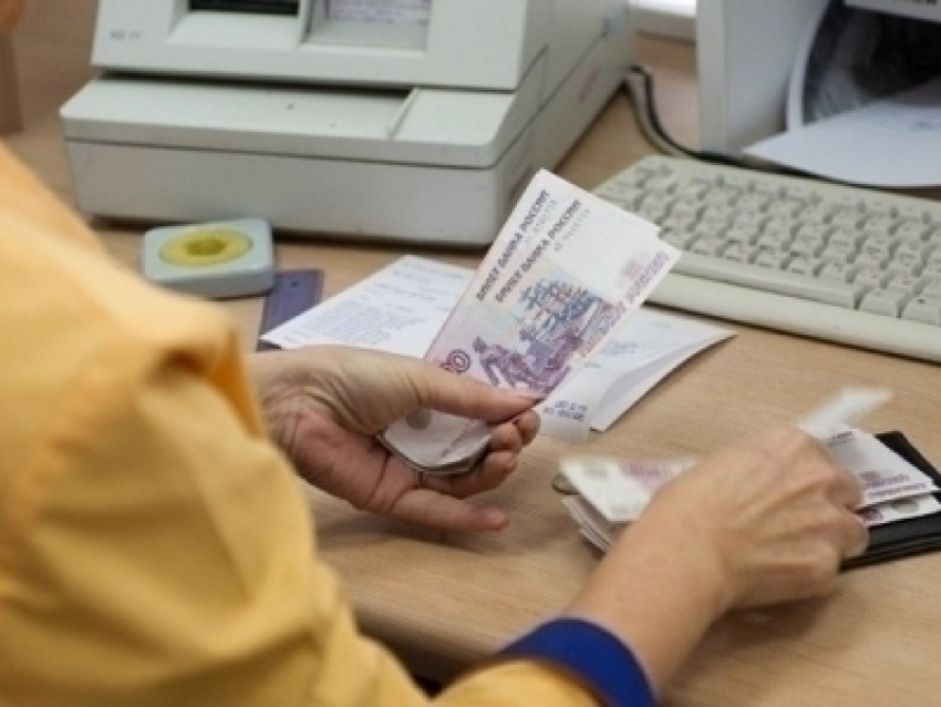 В Ростове главный бухгалтер одной из фирм перечислила на счета родственников более 8 миллионов рублей