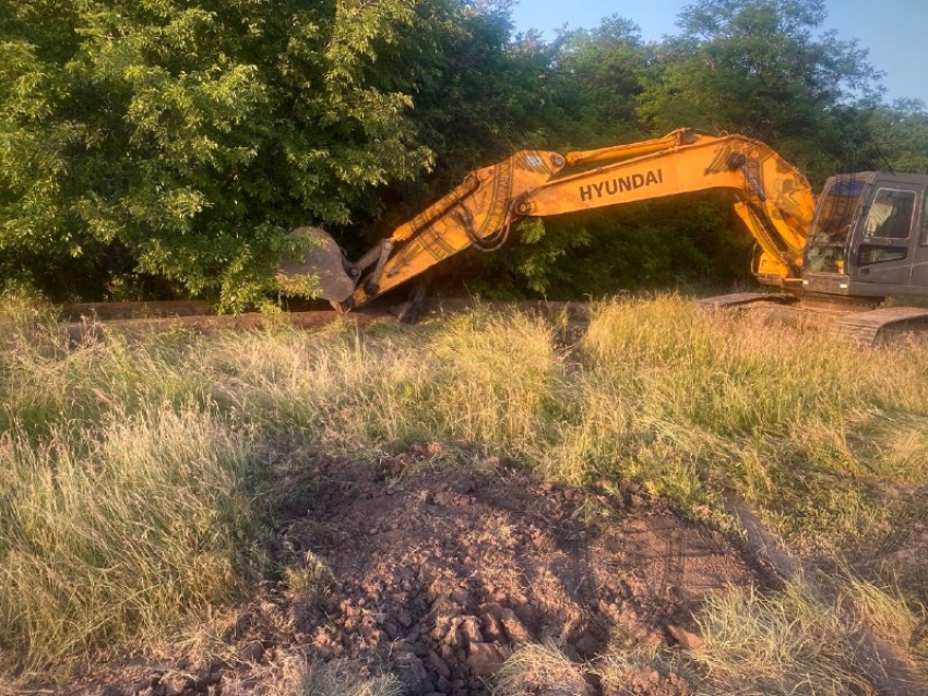 За упавшую на рабочего трубу экскаватора в Ростовской области осудят руководство стройфирмы 