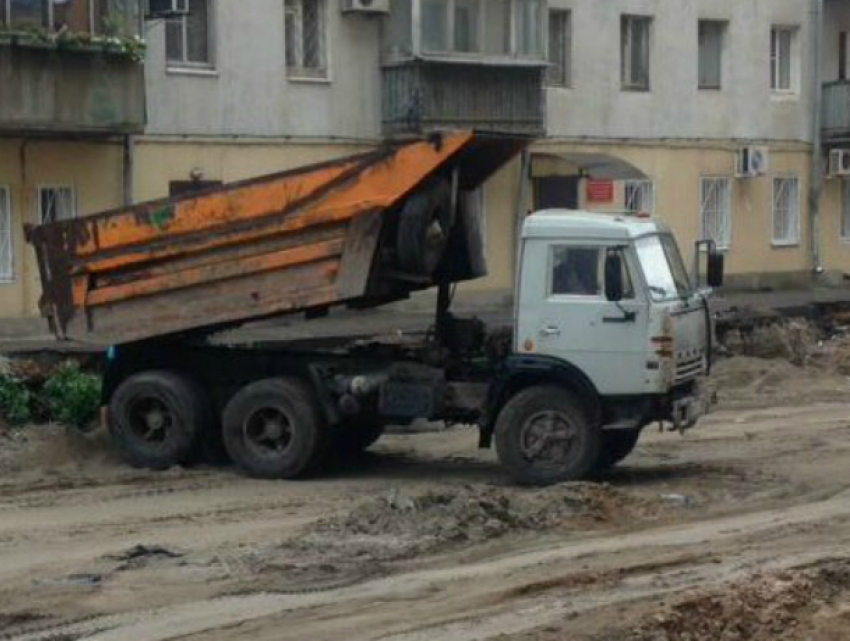 Схему движения транспорта поменяют из-за ремонта на улице Станиславского в центре Ростова