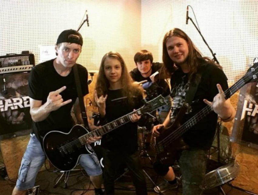 Тяжелый рок в исполнении восьмилетней девочки впервые в России услышат ростовчане