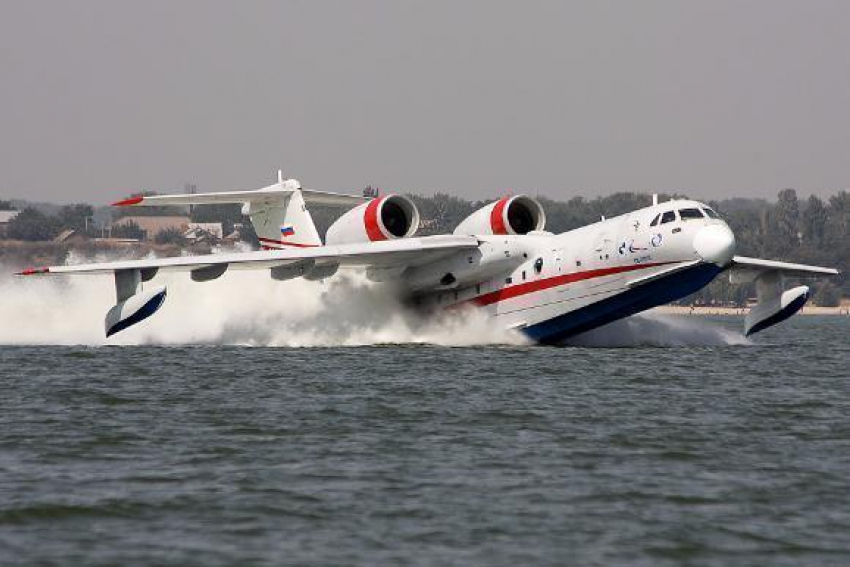 Первый российский самолет-амфибию Бе-200 таганрогской сборки представят в сентябре 