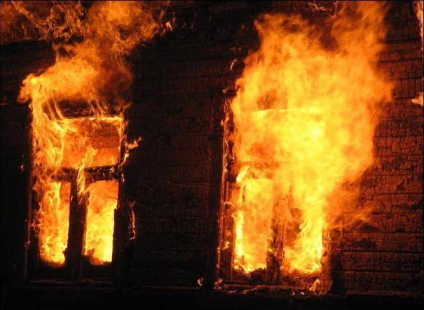 В пожаре в Ворошиловском районе Ростова пострадал ребенок