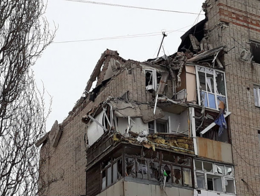 Власти Ростовской области решают - выплачивать пострадавшим от взрыва газа в Шахтах по 50 или по 100 тысяч рублей