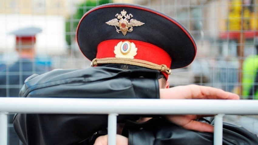 В Таганроге перед судом престанет экс-участковый 