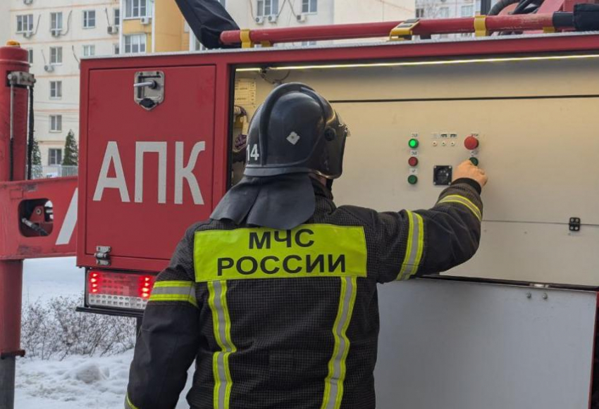 За сутки в Ростовской области потушили 10 пожаров и ликвидировали 10 ДТП