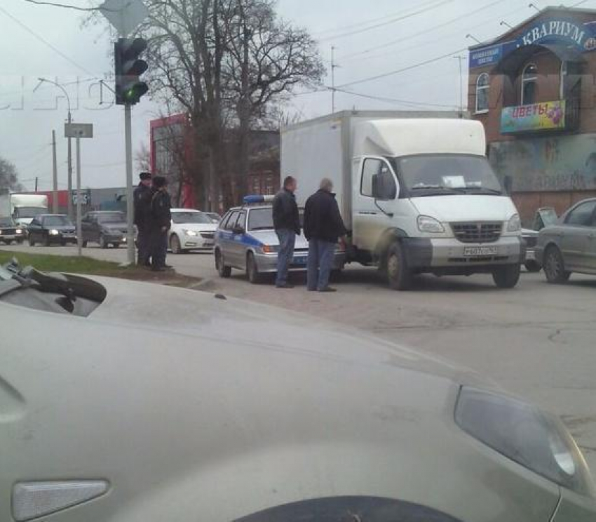 В Таганроге автомобиль ППС попал в ДТП  с «Газелью»