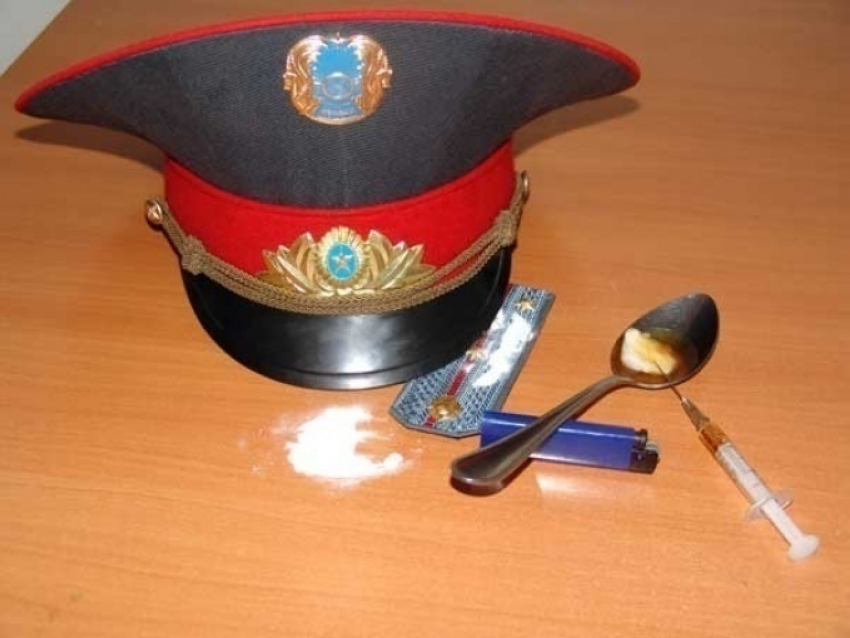 Экс-полицейский Ростова получил восемь с половиной лет «строгоча» за продажу наркотиков