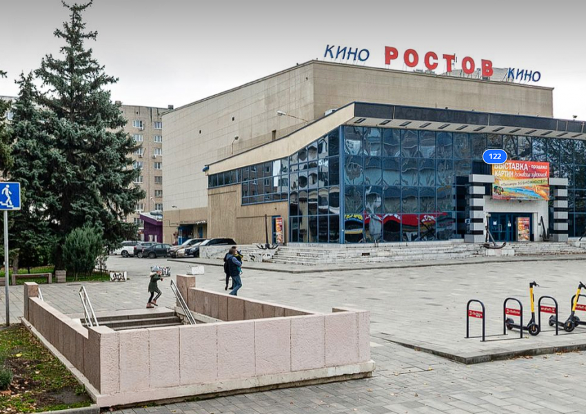 В Ростове подземный переход на Университетском закроют из-за аварийного состояния