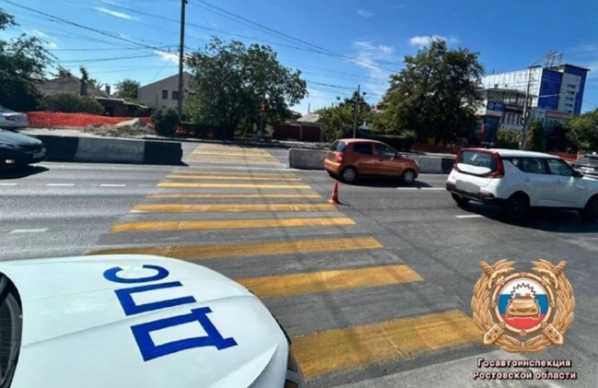 Не успел затромозить: двоих сбили на пешеходном переходе на ЗЖМ в Ростове