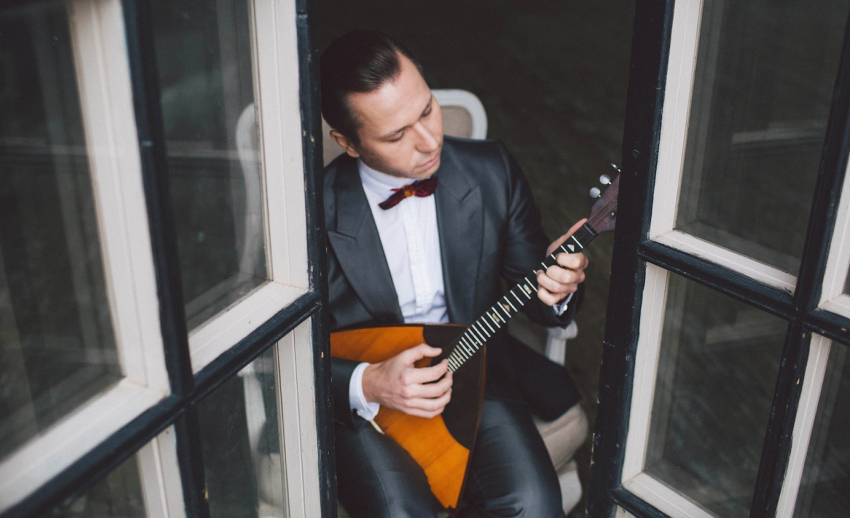 Рок-хиты на балалайке: в Ростове пройдет шоу балалаечника Дмитрия Калинина