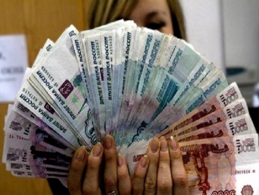 Предприимчивого полицейского и чиновницу осудили за мошенничество при получении наследства на полмиллиона рублей в Ростовской области